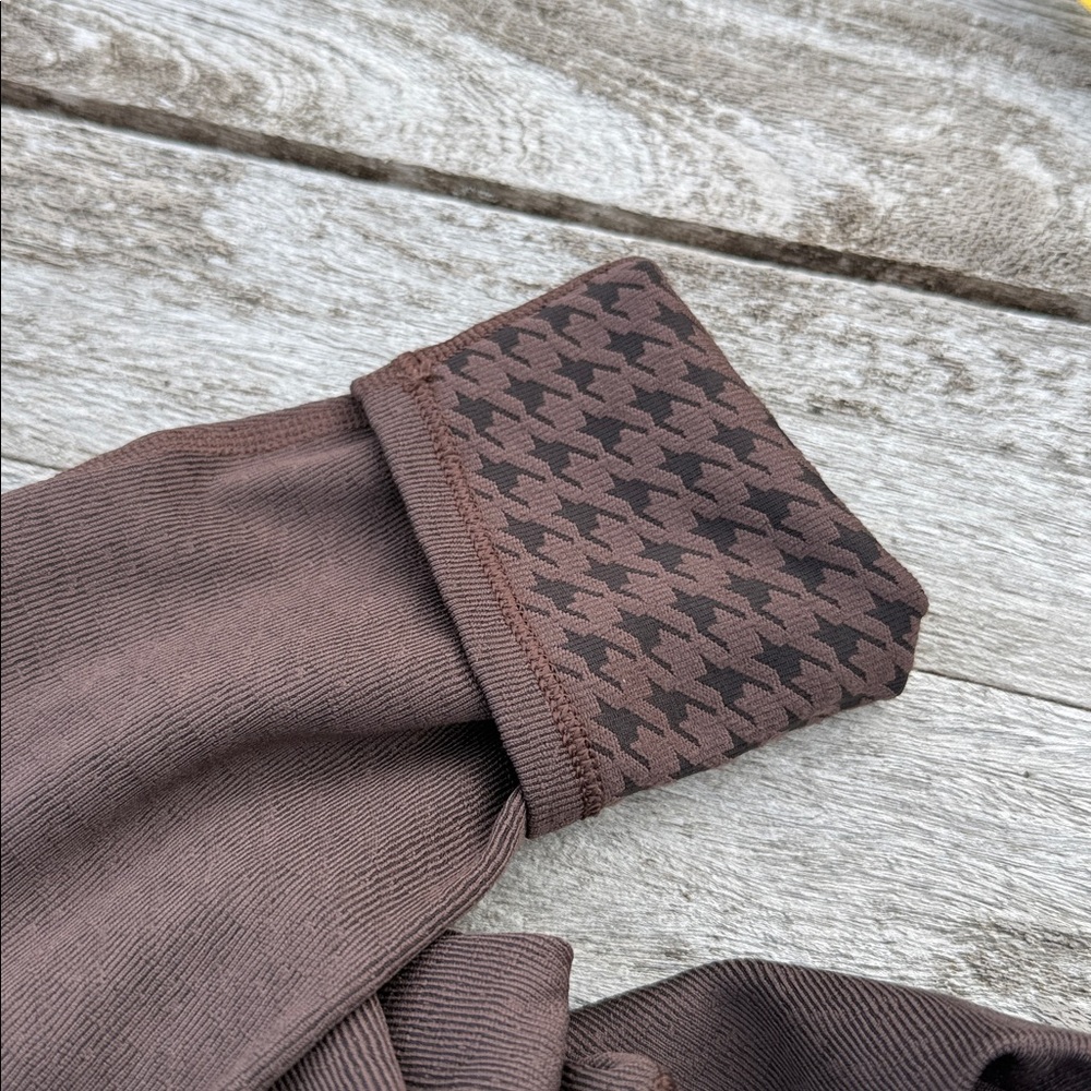 VUORI Textured Chilled Out Legging JAVA BROWN SIZE MEDIUM NWT - Picture 7 of 7